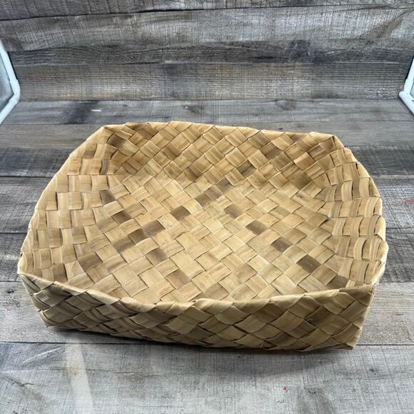 Vintage Hand Woven Straw Basket Hawaiian - Picture 1 of 16